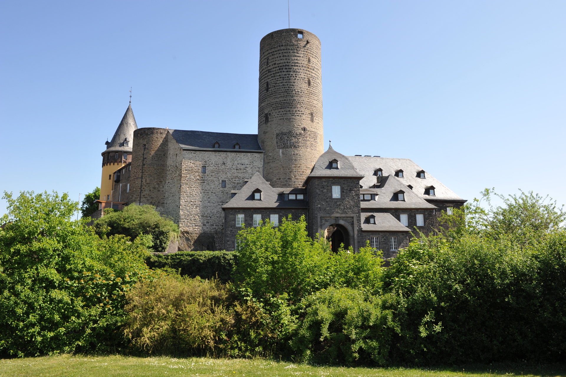 Rückseite Genovevaburg