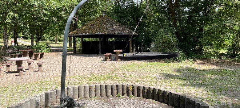 große Grillhütte im Freizeitzentrum