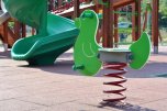 Ein Spielgerät auf dem Spielplatz