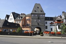 Das Brückentor vom Habsburgring aus gesehen