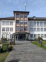 Rathausgebäude - Eingang der Stadtverwaltung Mayen