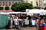 Krammarkthändler auf dem Marktplatz