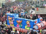Kinderumzug auf dem Marktplatz