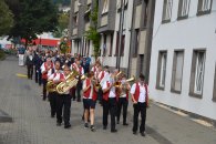 Spielmannszug durch die Hahnengasse im Rahmen des Stein-  und Burgfestes