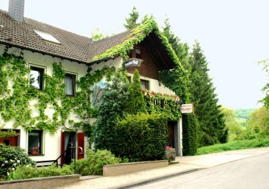 Pension Wolff Blick auf eine Pension von vorne