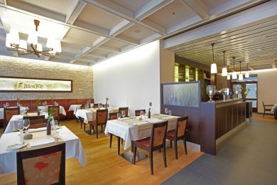 393 Bitburger Rundreise Speisesaal in einem Hotel
