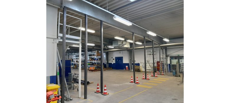 Umbauarbeiten in der Werkstatthalle des neuen Betriebshofes