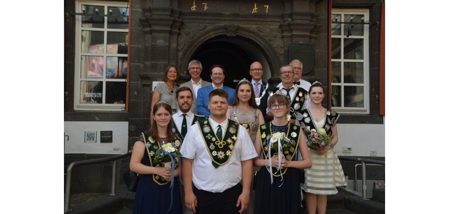 Proklamation der Schützenmajestäten vor dem Alten Rathaus