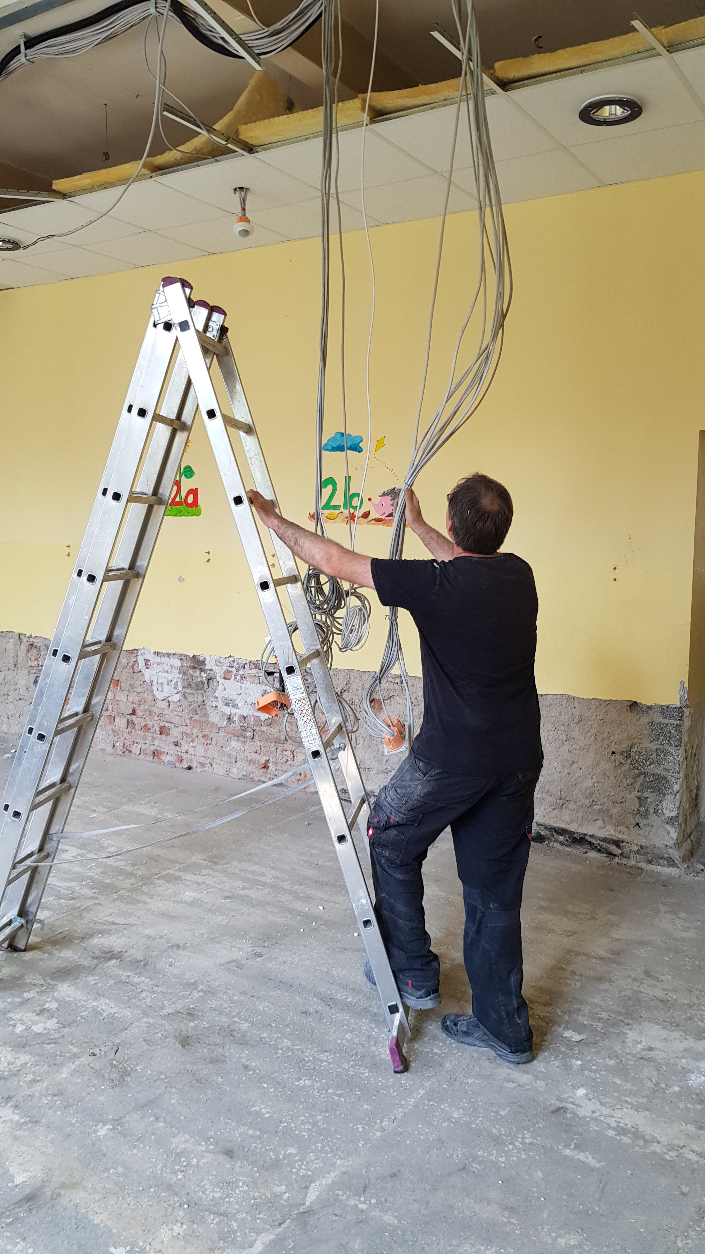 Der Wiederaufbau in der Grundschule Clemens ist in vollen Zügen!