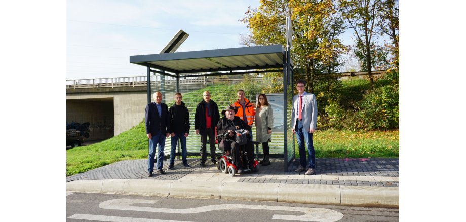 Von links nach rechts: Bürgermeister Bernhard Mauel, Martin Hertel vom Planungsbüro IBS, Oberbürgermeister Dirk Meid, Robert Bechmann in Vertretung für Herrn Peter Butz vom Bereich Selbsthilfe Körperbehinderter, Frank Reicherts, Bereichsleiter des Tiefbaus, Ines Haimann vom Bernardshof und Andreas Seiler, Fachbereichsleiter der Stadt Mayen 