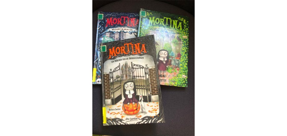 Drei Bände der Bücherreihe "Mortina"