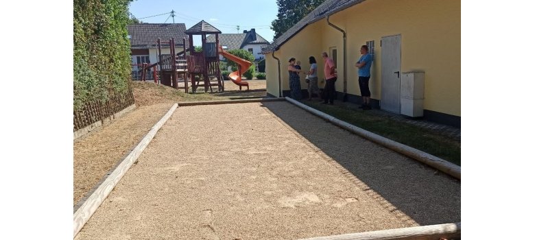 Bouleplatz, Personen an der rechten Seite