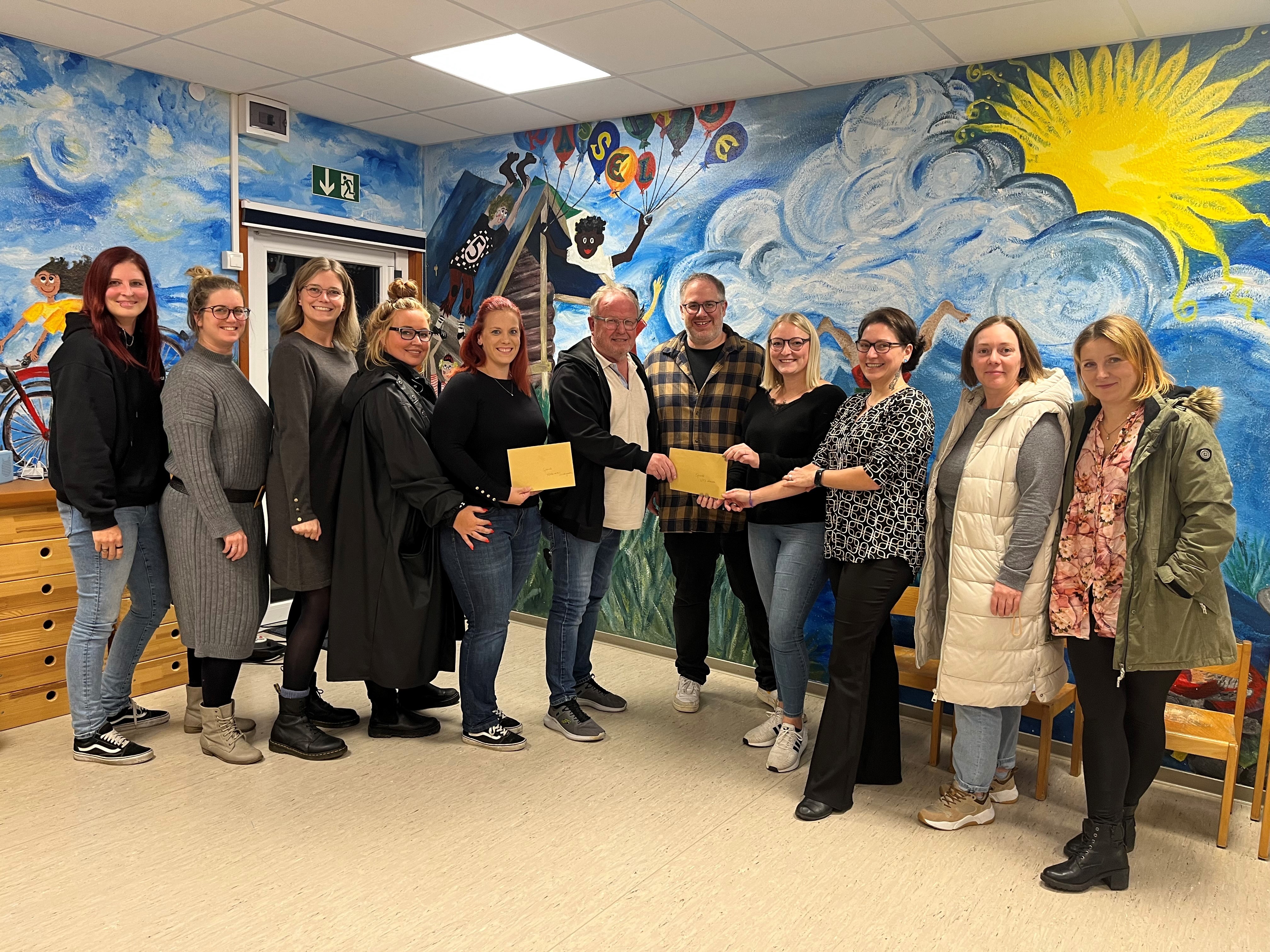 Spendenübergabe bei der jährlichen Mitgliederversammlung des Fördervereins der Kita Mayen – Hausen 