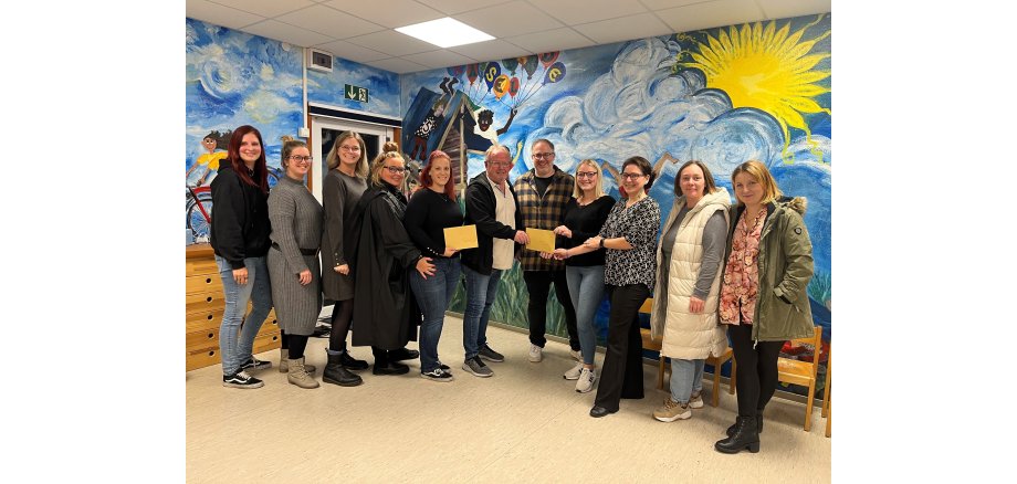 Spendenübergabe bei der jährlichen Mitgliederversammlung des Fördervereins der Kita Mayen – Hausen 
