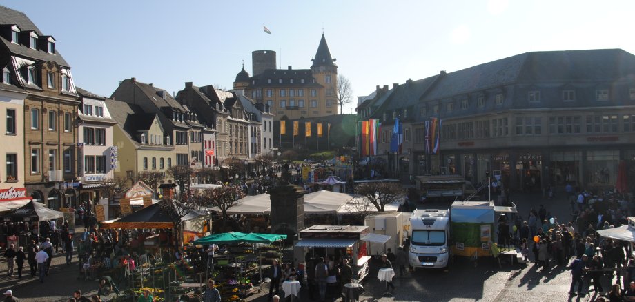 Panorama vom Mayener Marktplatz 