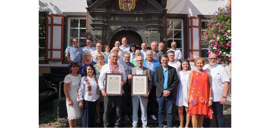 Delegation aus Tschyhyryn vor dem alten Rathaus