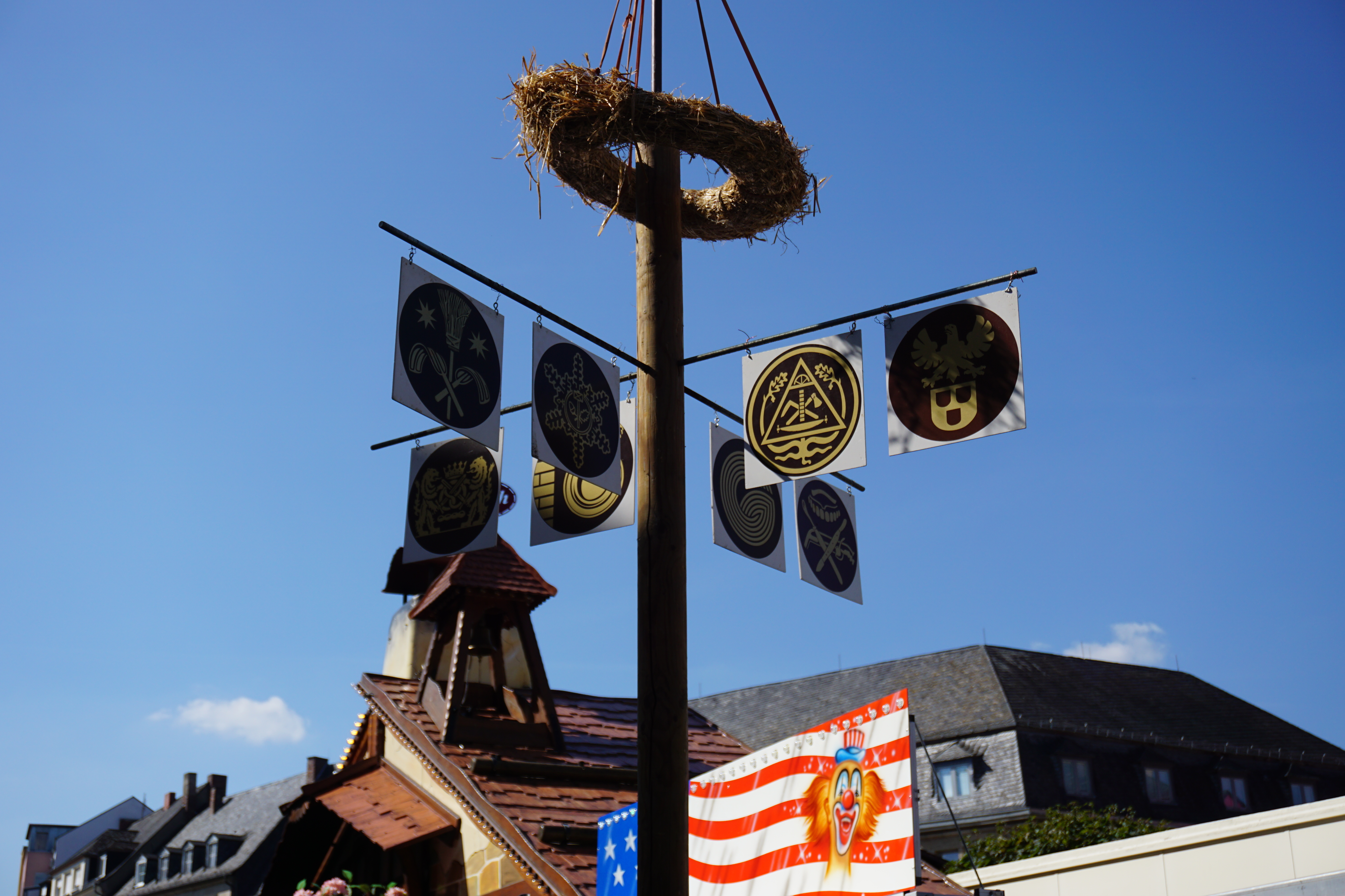 Stein- und Burgfest mit hochsommerlichem Wetter 