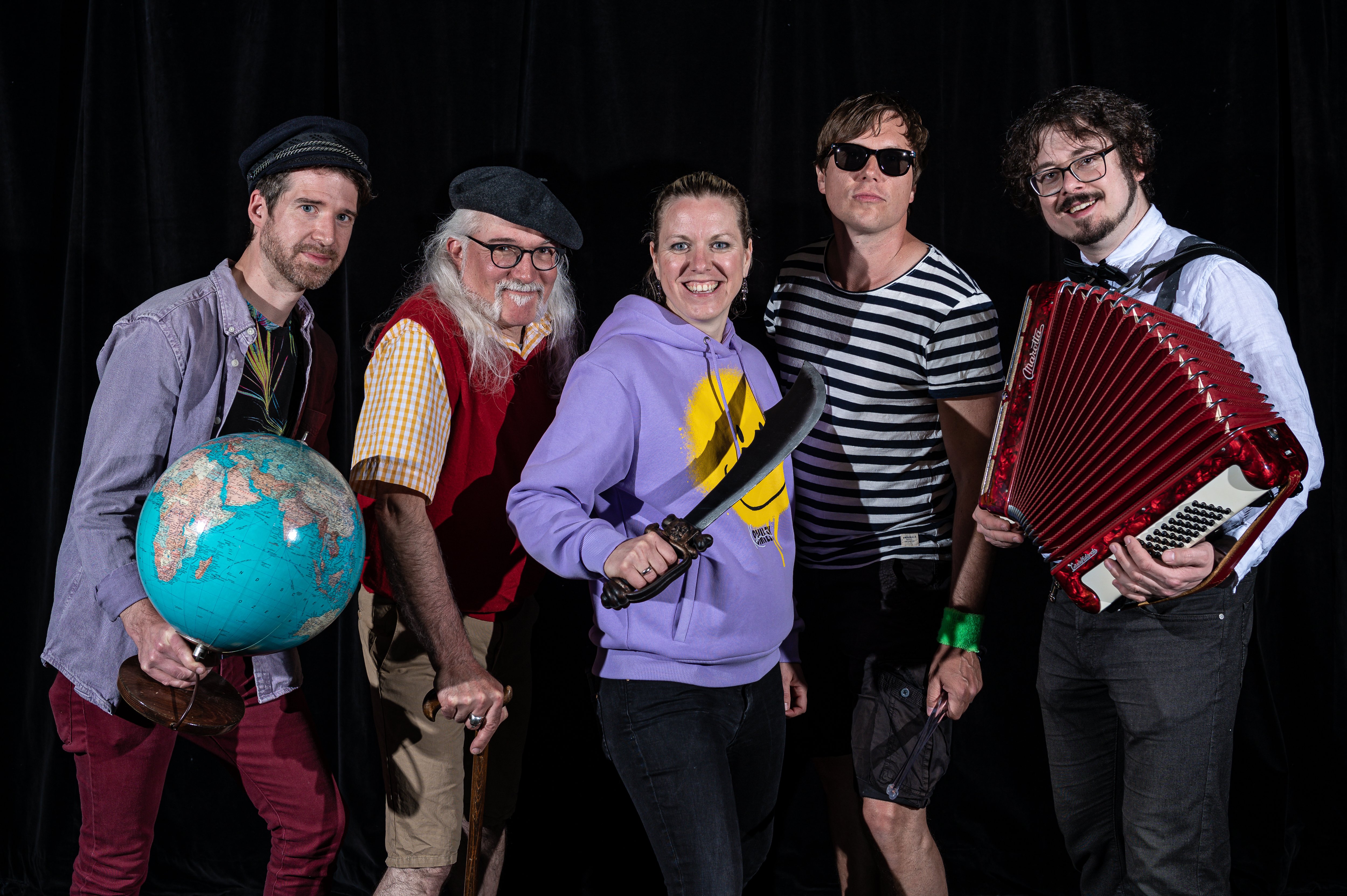 Porträt von Julia Reidenbach und dem Rasselorchester