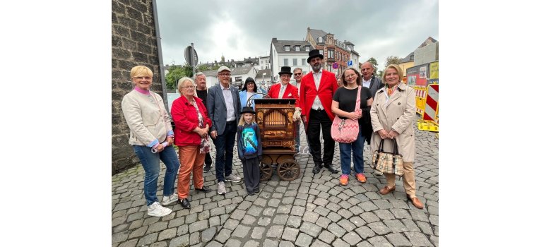 Der Marktausschuss mit dem Kindertrödelkönig