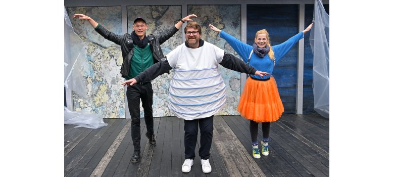 Probe Peterchens Mondfahrt 3 Personen bei der Probe