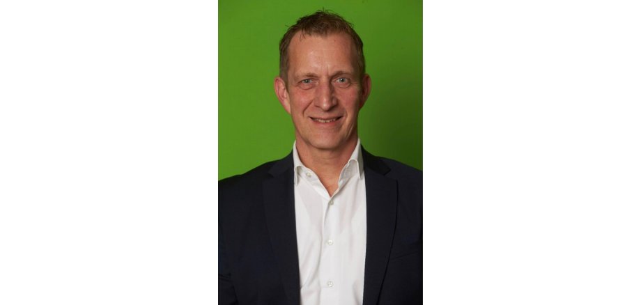 Bürgermeister Maximilian Mumm der Verbandsgemeinde Maifeld auf der Kooperationsveranstaltung mit dem Bündnis „Gemeinsam gegen Sexismus“ in der Halle 129 am 16. November 