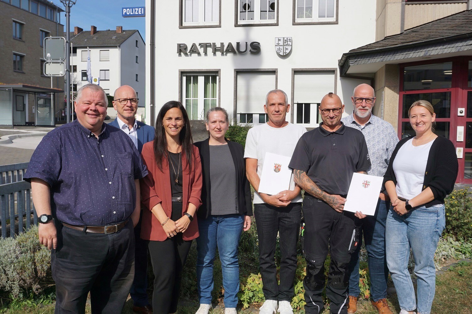 v.l.n.r.: Wolfgang Goeken, Oberbürgermeister Dirk Meid, Jasmin Alter, Daniela Scharrenbach, Dirk Näckel, Patrik Thönnes, Uwe Hoffmann und Janine Pitzen