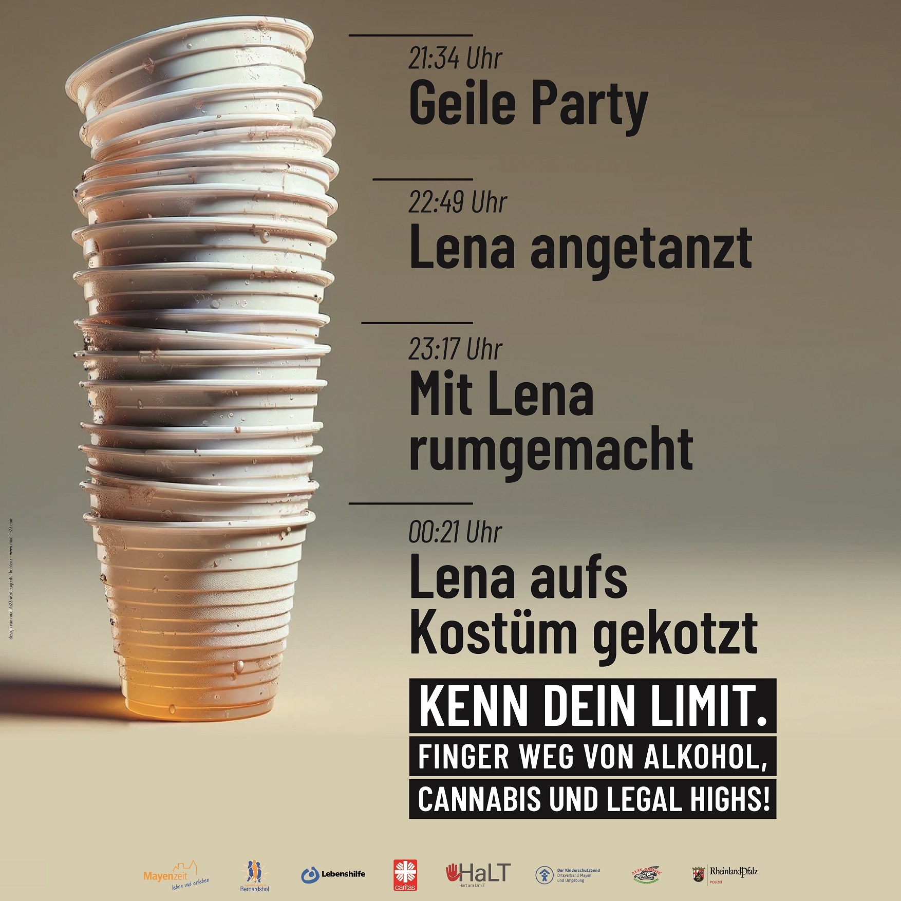 Viele benutzte Becher mit Warnhinweisen