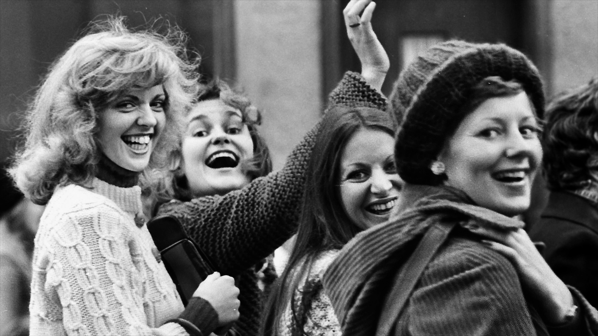 Einige Frauen im Filmausschnitt