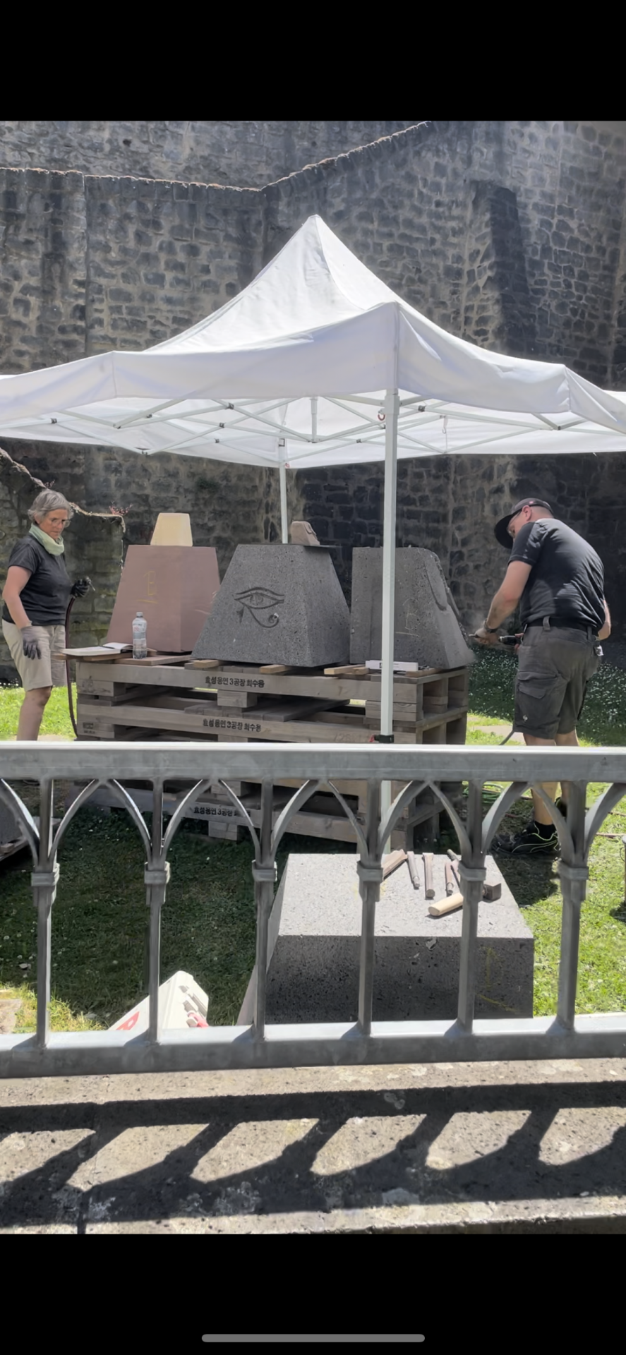 Viele neue Skulpturen entstehen im Garten des Godalminghauses 