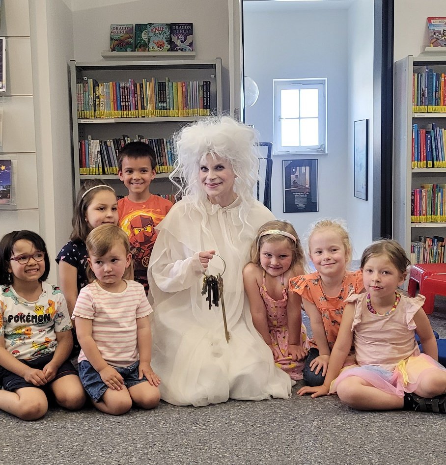 Das kleine Gespenst mit Kindern