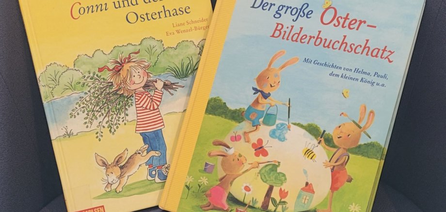 Am 28. März wird in der Stadtbücherei wieder vorgelesen Zwei Cover von Kinderbüchern