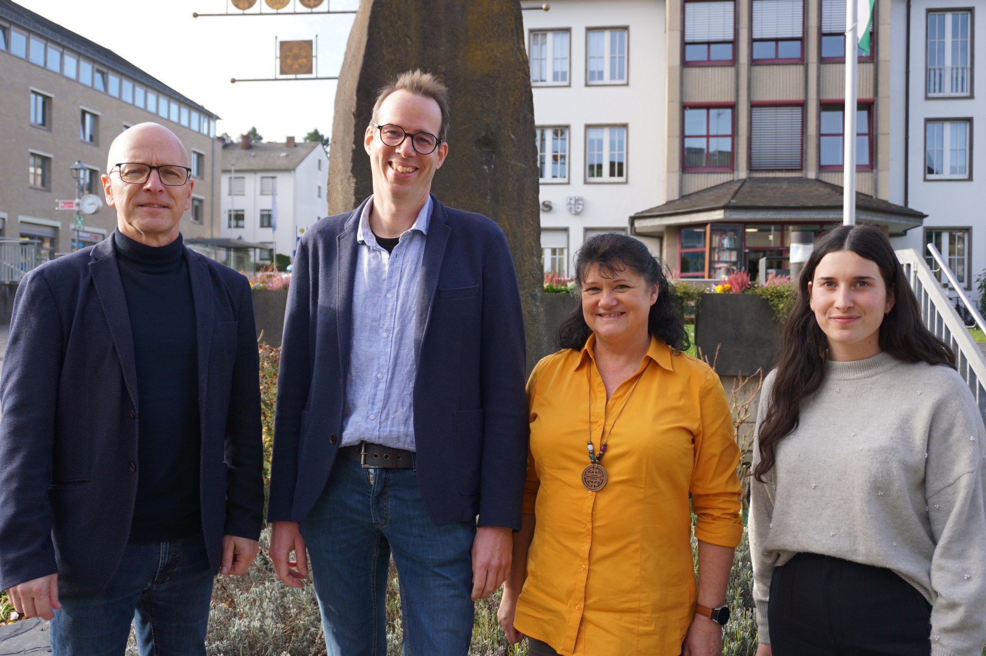 v.l.n.r. Oberbürgermeister Dirk Meid, Dr. Christian Grieshaber, Dagmar Luxem, Teresa Welling