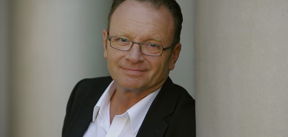 Porträt von Wolfgang Kaes