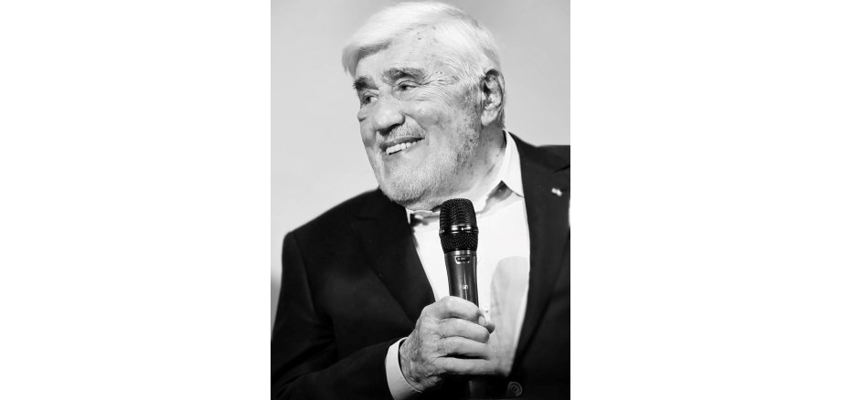 Die Stadt Mayen trauert um ihren Ehrenbürger Mario Adorf Porträt von Mario Adorf