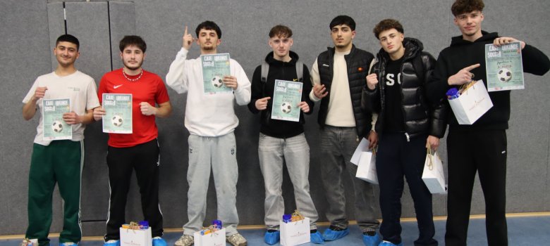 Kinder in der Turnhalle