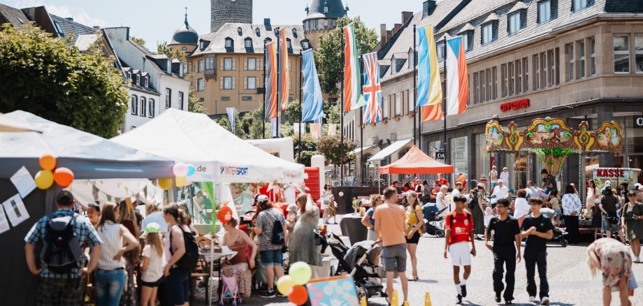 Das Kinderfest lädt am 20. Juni in die Mayener Innenstadt ein Gut besuchter Marktplatz in Mayen