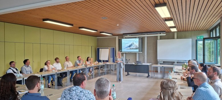 Die Führungskräfte und Nachwuchsführungskräfte im finalen Austausch