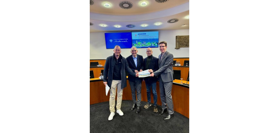 Bürgermeister Jörg Lempertz, VG Mendig; Bürgermeister Claus Peitz, Stadt Andernach; Oberbürgermeister Dirk Meid, Stadt Mayen; Bürgermeister Sebastian Busch, VG Pellenz stehen nebeneinander.