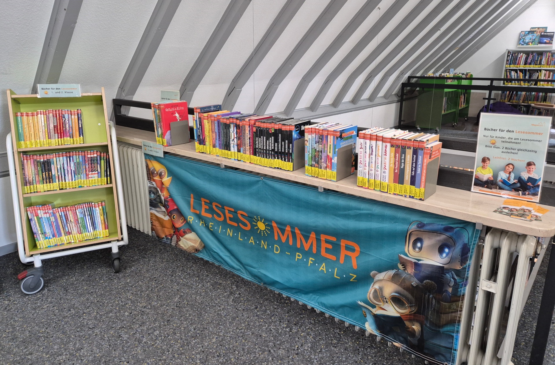 Viele bunter Kinderbücher in der Kinderbücherei