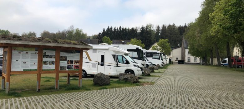 Wohnmobile auf dem Stellplatz am Viehmarkt